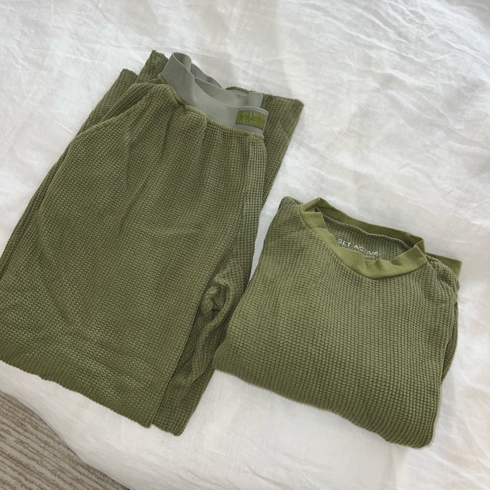 SET ACTIVE Waffle Lounge Set in Green, size S (worn once!!)